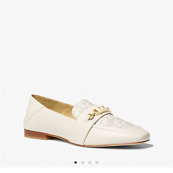 Michael Kors Cream Leather Loafers with Gold Chain - Picture 1 of 4